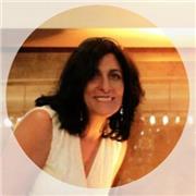 Profesora imparte clases para todas las edades de Ofimatica